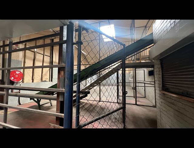 4,834M² FACTORY TO LET IN ALRODE
